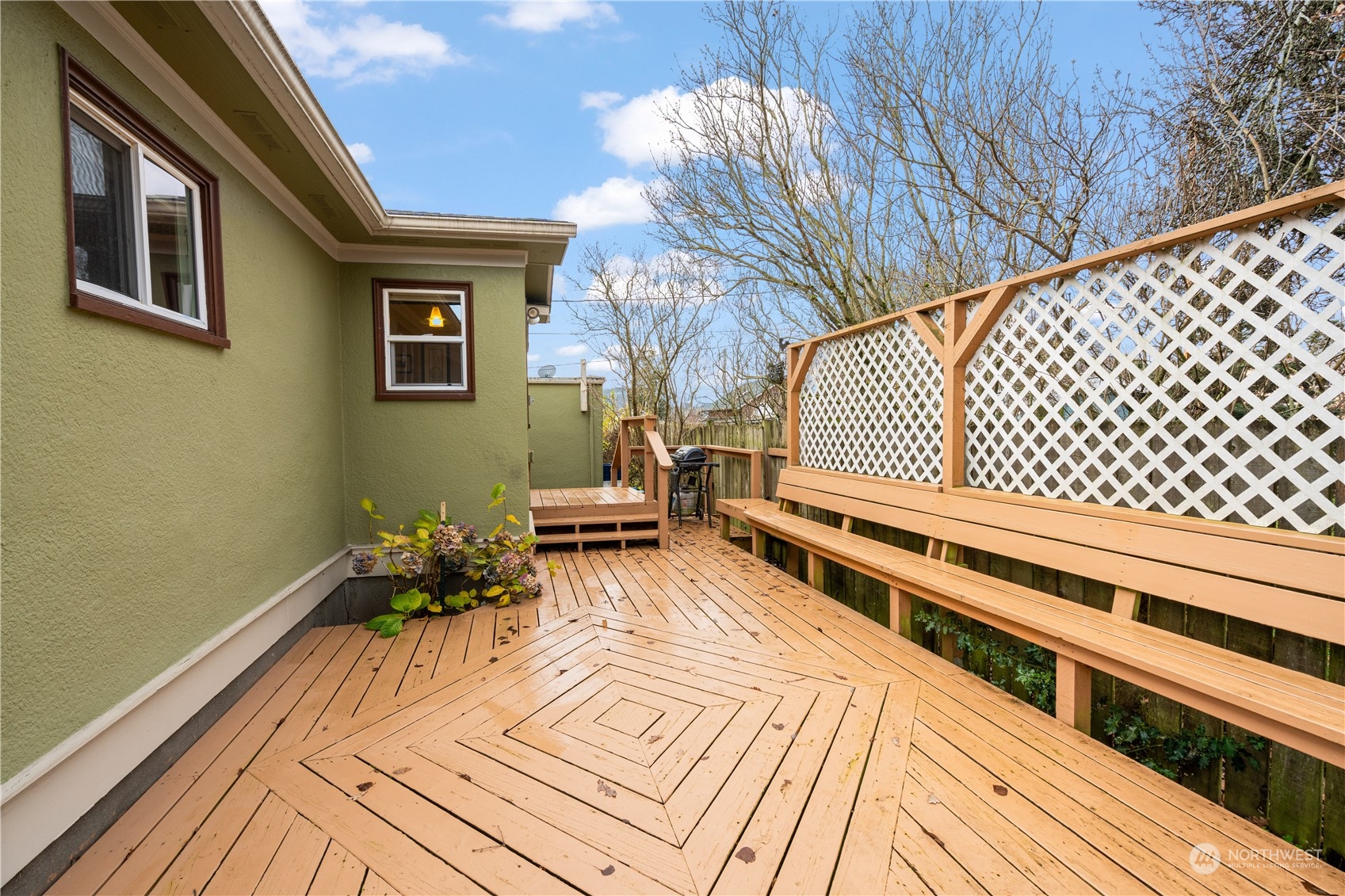 2521 Dean Avenue Bellingham, WA 98225 - Photo 4 of 36