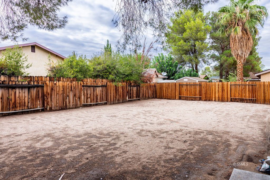 1111 North Mono Court Ridgecrest, CA 93555 - Photo 30 of 35 Gallery Image 30