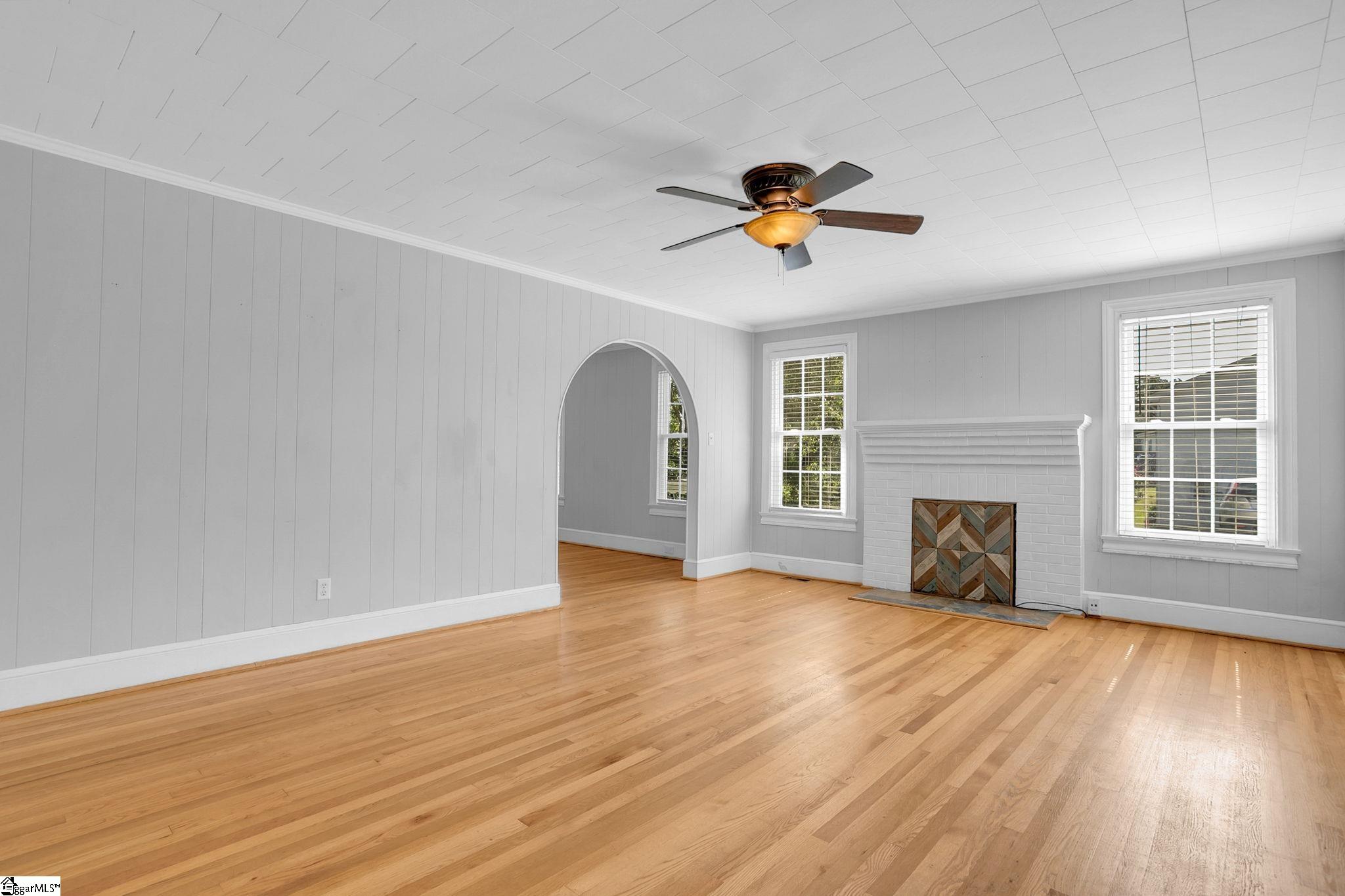 820 Chick Springs Road Taylors, SC 29687 - Photo 5 of 24 Gallery Image 5