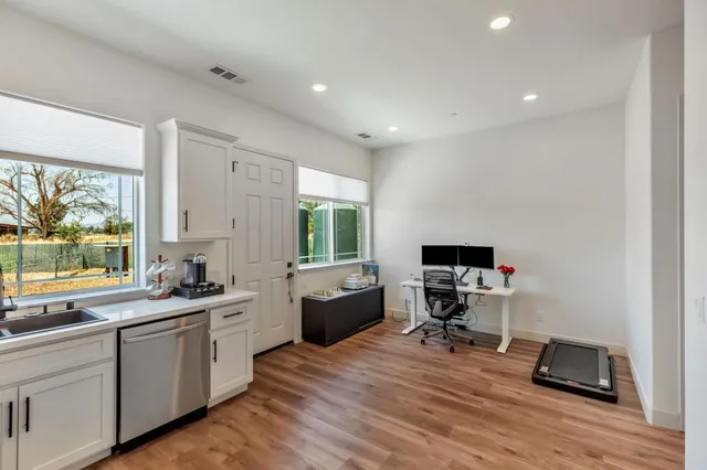 $3,399,999 | 10055 Foothill Avenue, Gilroy, CA 95020