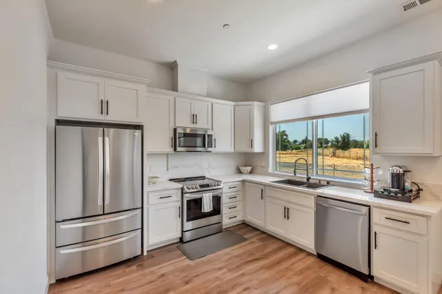 $3,399,999 | 10055 Foothill Avenue, Gilroy, CA 95020