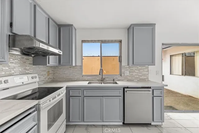 $329,000 | 304 Los Verdes Court, Modesto, CA 95354