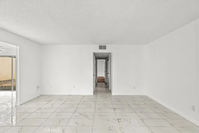 $329,000 | 304 Los Verdes Court, Modesto, CA 95354