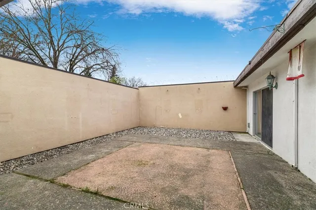 $329,000 | 304 Los Verdes Court, Modesto, CA 95354