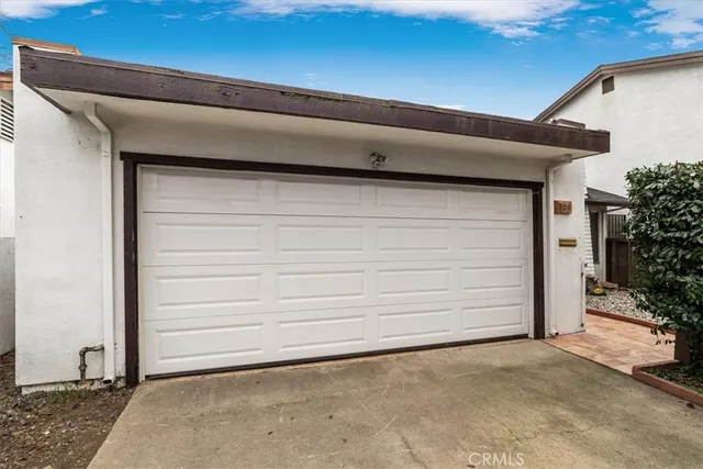 $329,000 | 304 Los Verdes Court, Modesto, CA 95354