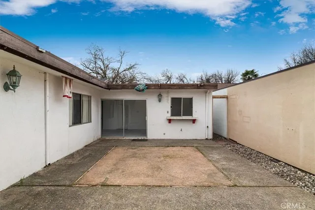 $329,000 | 304 Los Verdes Court, Modesto, CA 95354