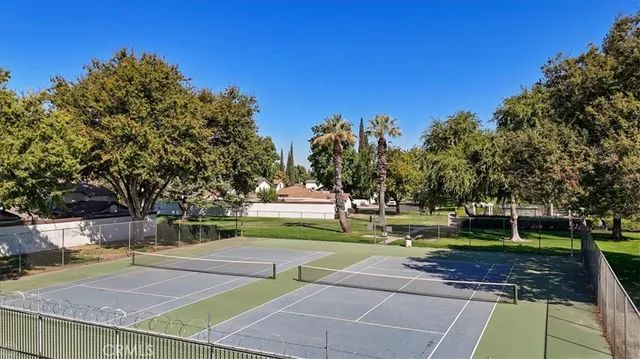 $329,000 | 304 Los Verdes Court, Modesto, CA 95354