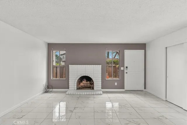 $329,000 | 304 Los Verdes Court, Modesto, CA 95354