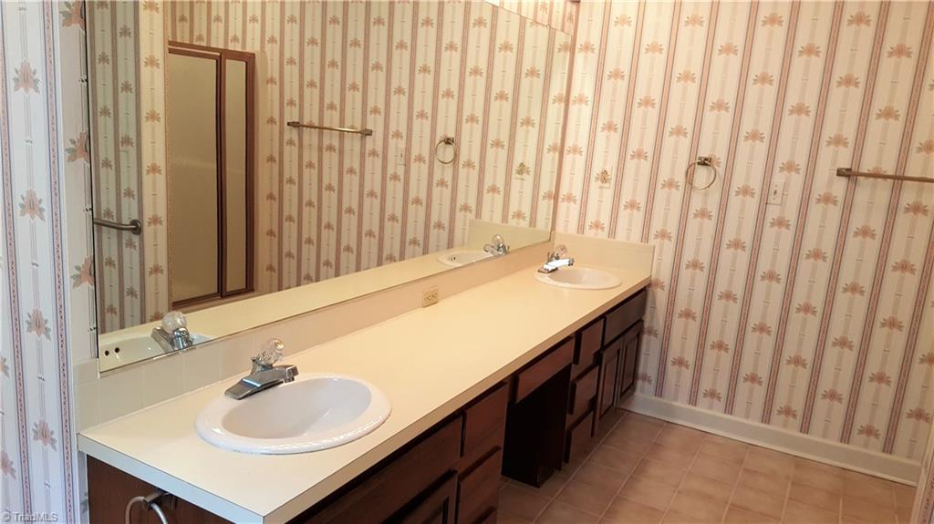 308 Cutty Sark Road Winston-Salem, NC 27103 - Photo 15 of 23 Gallery Image 15