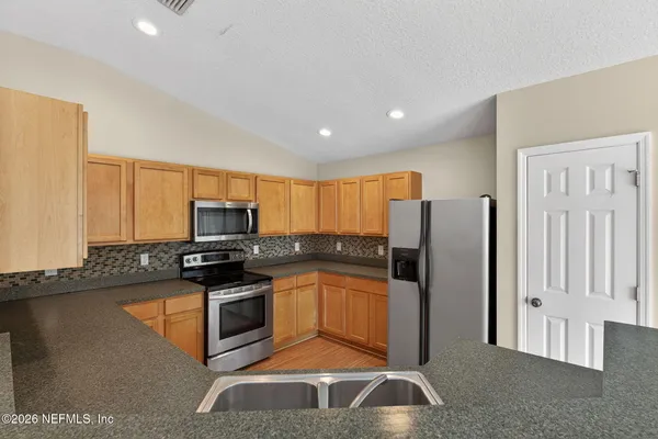 $235,000 | 2438 Tyson Lake Drive, Jacksonville, FL 32221