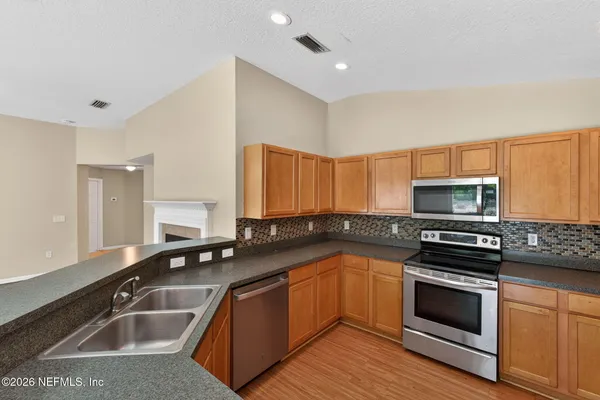 $235,000 | 2438 Tyson Lake Drive, Jacksonville, FL 32221