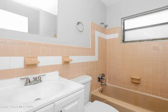 $1,985 | 472 Linda Lane, Melbourne, FL 32935