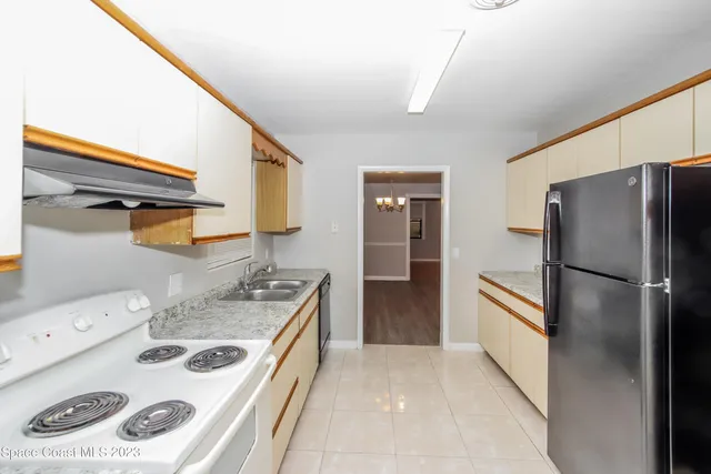 $1,985 | 472 Linda Lane, Melbourne, FL 32935