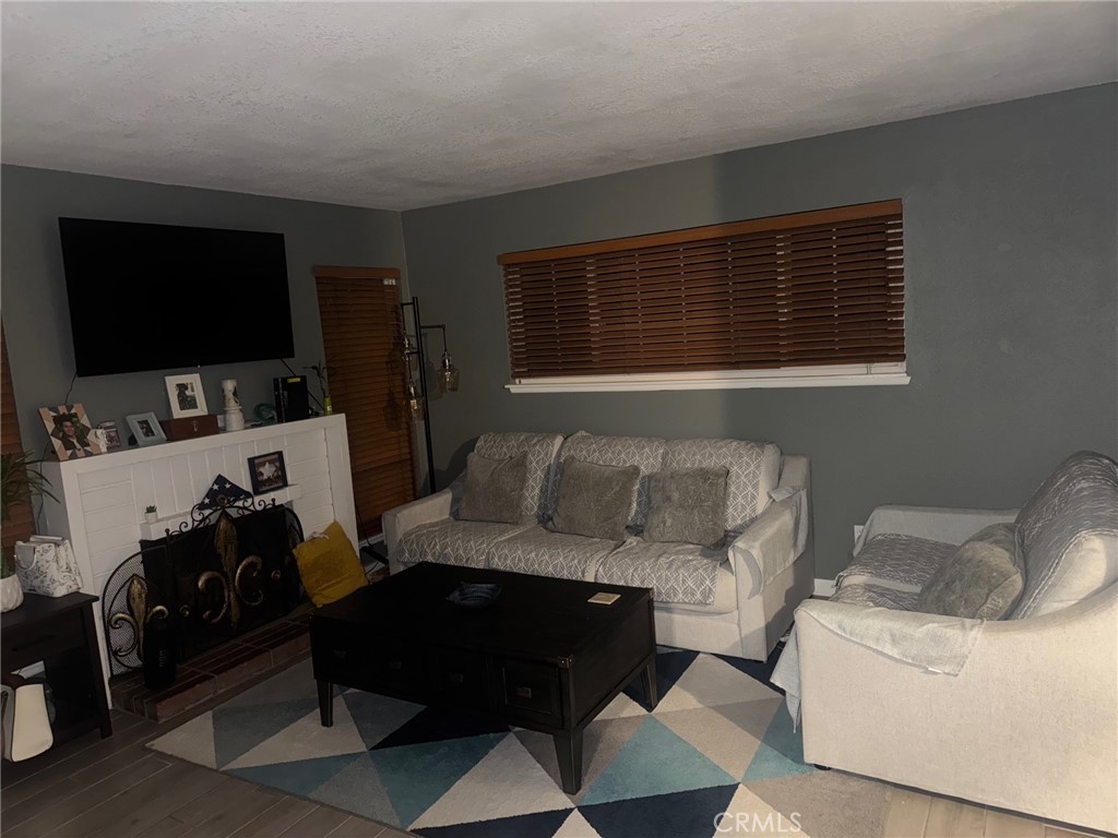 1474 Platt Circle Corona, CA 92882 - Photo 6 of 13