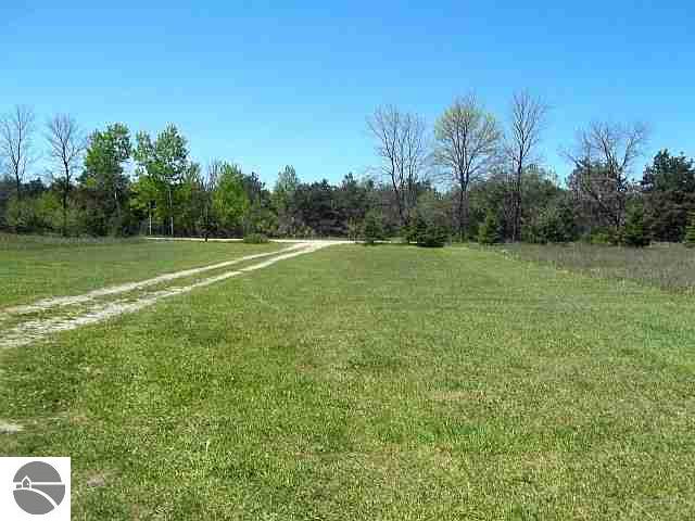 9834 North 7 Road Mesick, MI 49668 - Photo 13 of 14 1736463-12.JPG