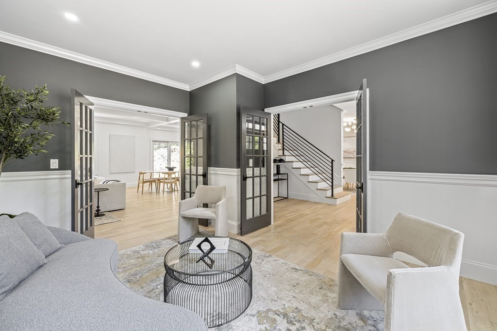 5 Colchester Road Weston, MA 02493 - Photo 16 of 42