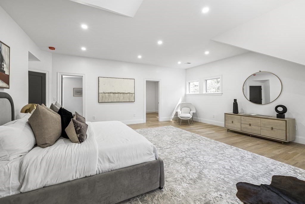 5 Colchester Road Weston, MA 02493 - Photo 22 of 42