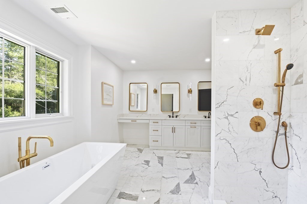 5 Colchester Road Weston, MA 02493 - Photo 24 of 42