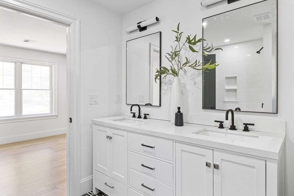 5 Colchester Road Weston, MA 02493 - Photo 30 of 42