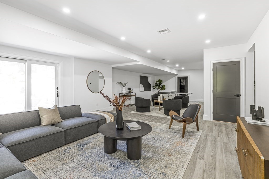 5 Colchester Road Weston, MA 02493 - Photo 36 of 42