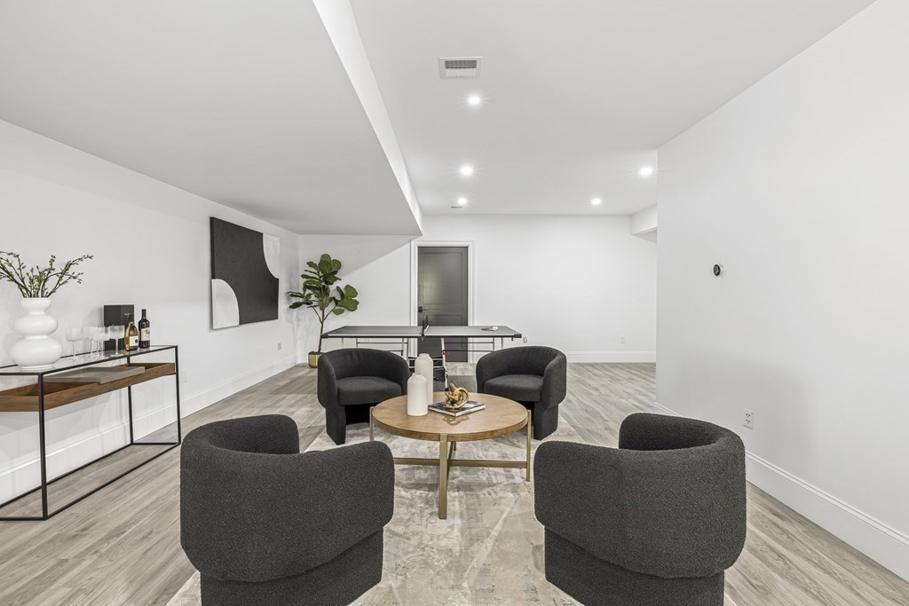 5 Colchester Road Weston, MA 02493 - Photo 37 of 42