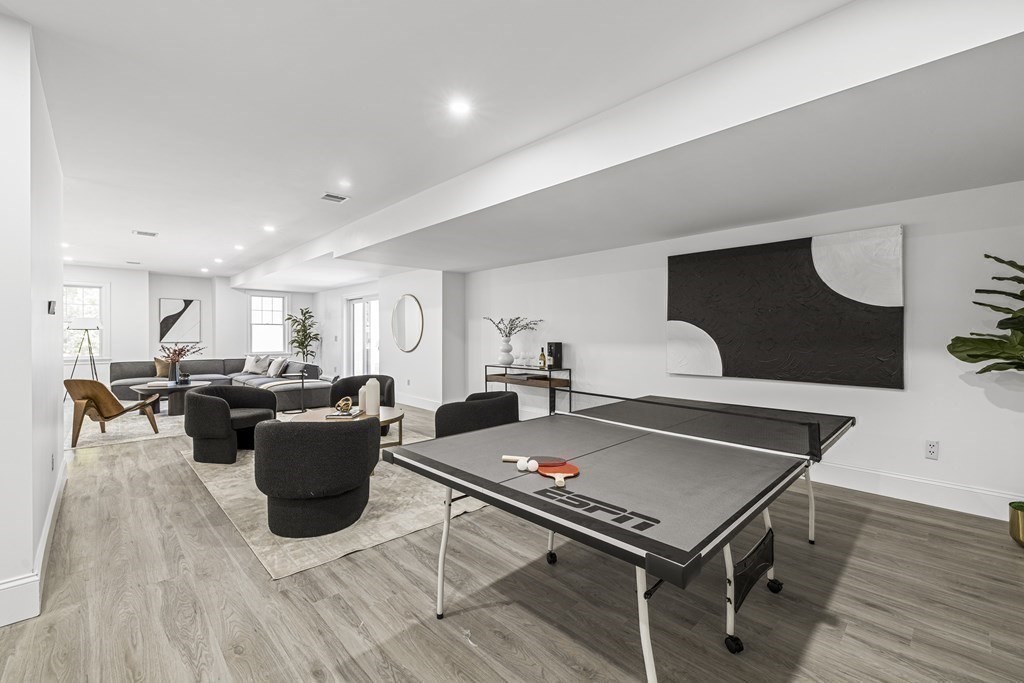 5 Colchester Road Weston, MA 02493 - Photo 38 of 42