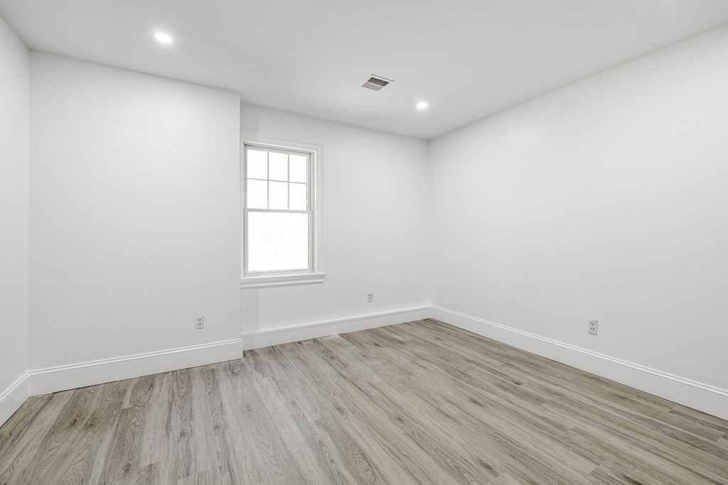 5 Colchester Road Weston, MA 02493 - Photo 39 of 42