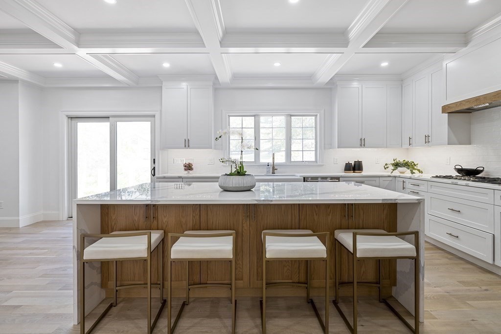 5 Colchester Road Weston, MA 02493 - Photo 8 of 42