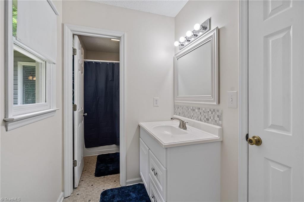 4292 Hunters Run Trinity, NC 27370 - Photo 31 of 37 Gallery Image 31