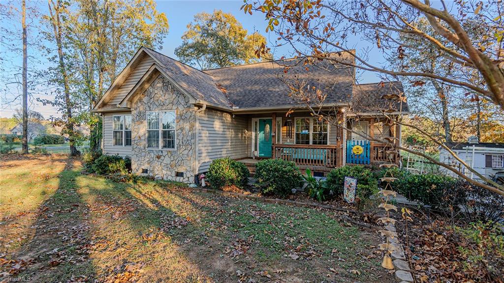2389 Davis Road Haw River, NC 27258 - Photo 2 of 30 Gallery Image 2