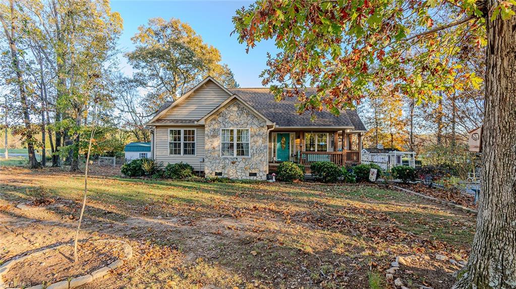 2389 Davis Road Haw River, NC 27258 - Photo 3 of 30 Gallery Image 3