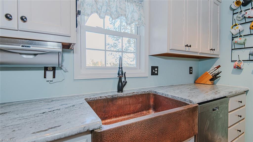 2389 Davis Road Haw River, NC 27258 - Photo 10 of 30 Gallery Image 10