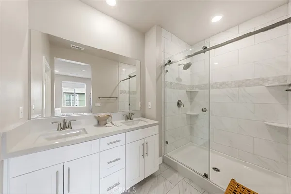 $5,650 | 1484 Sunrise Lane, San Pedro, CA 90732
