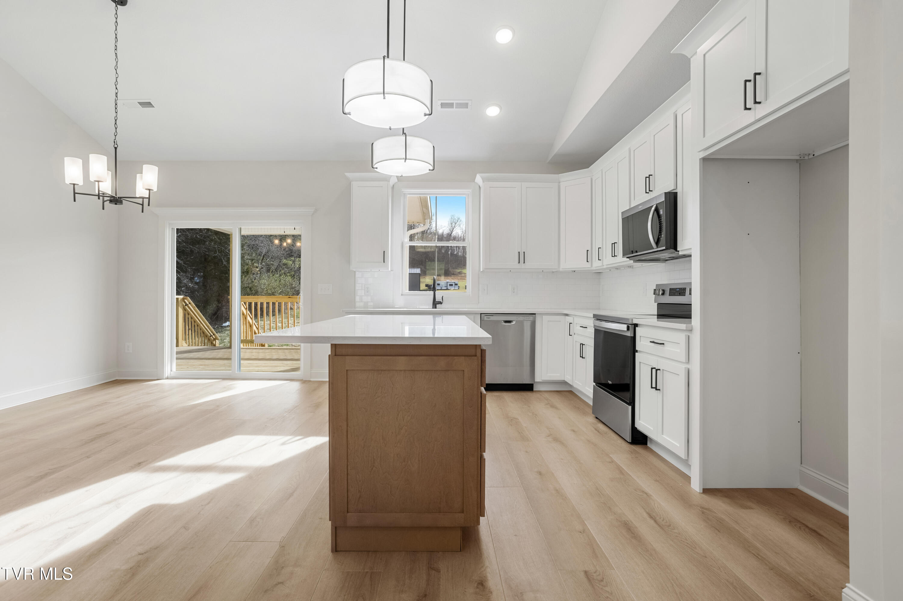 826 Hairetown Road Jonesborough, TN 37659 - Photo 11 of 37 Kitchen.3