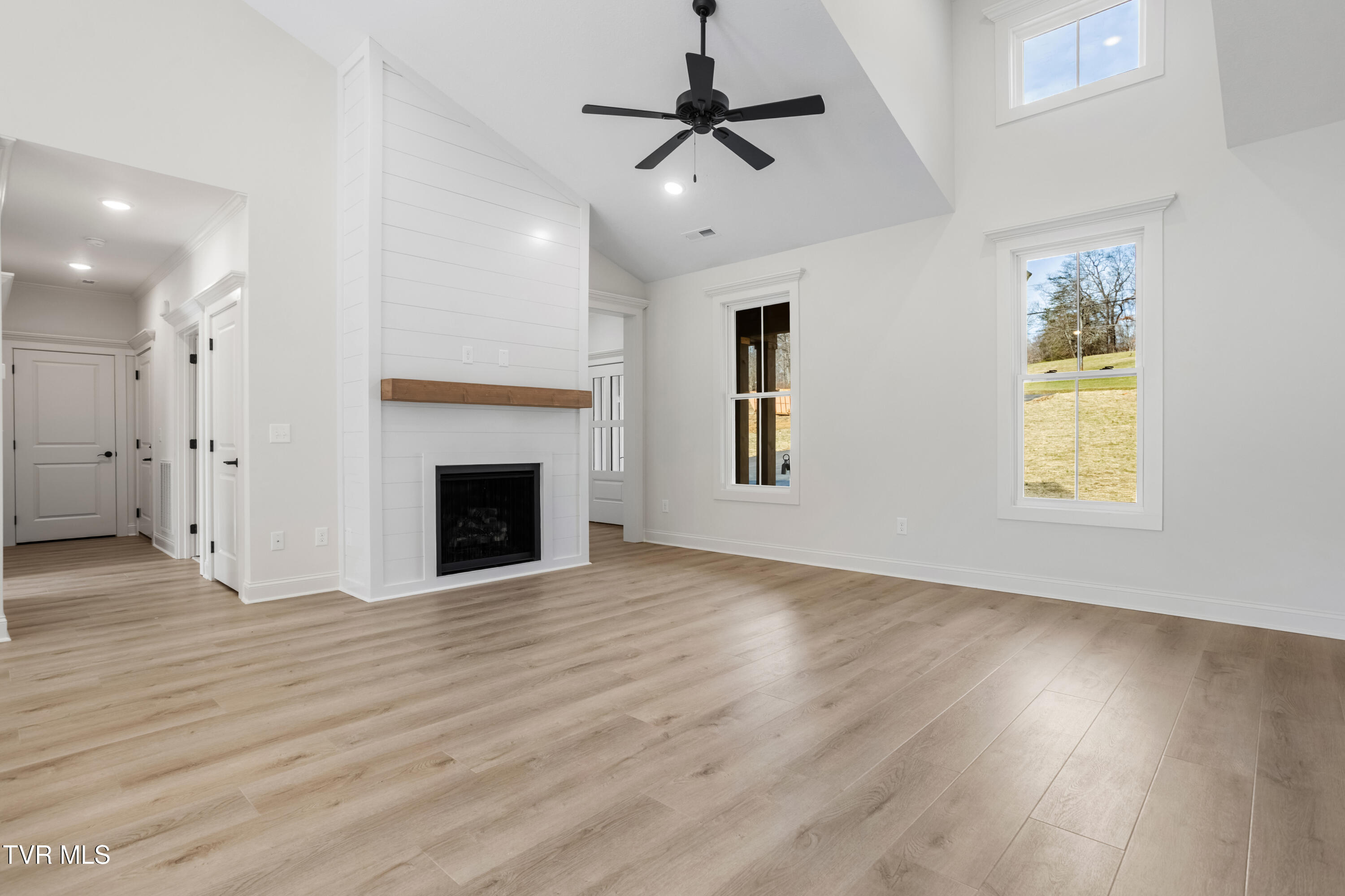 826 Hairetown Road Jonesborough, TN 37659 - Photo 12 of 37 Fireplace