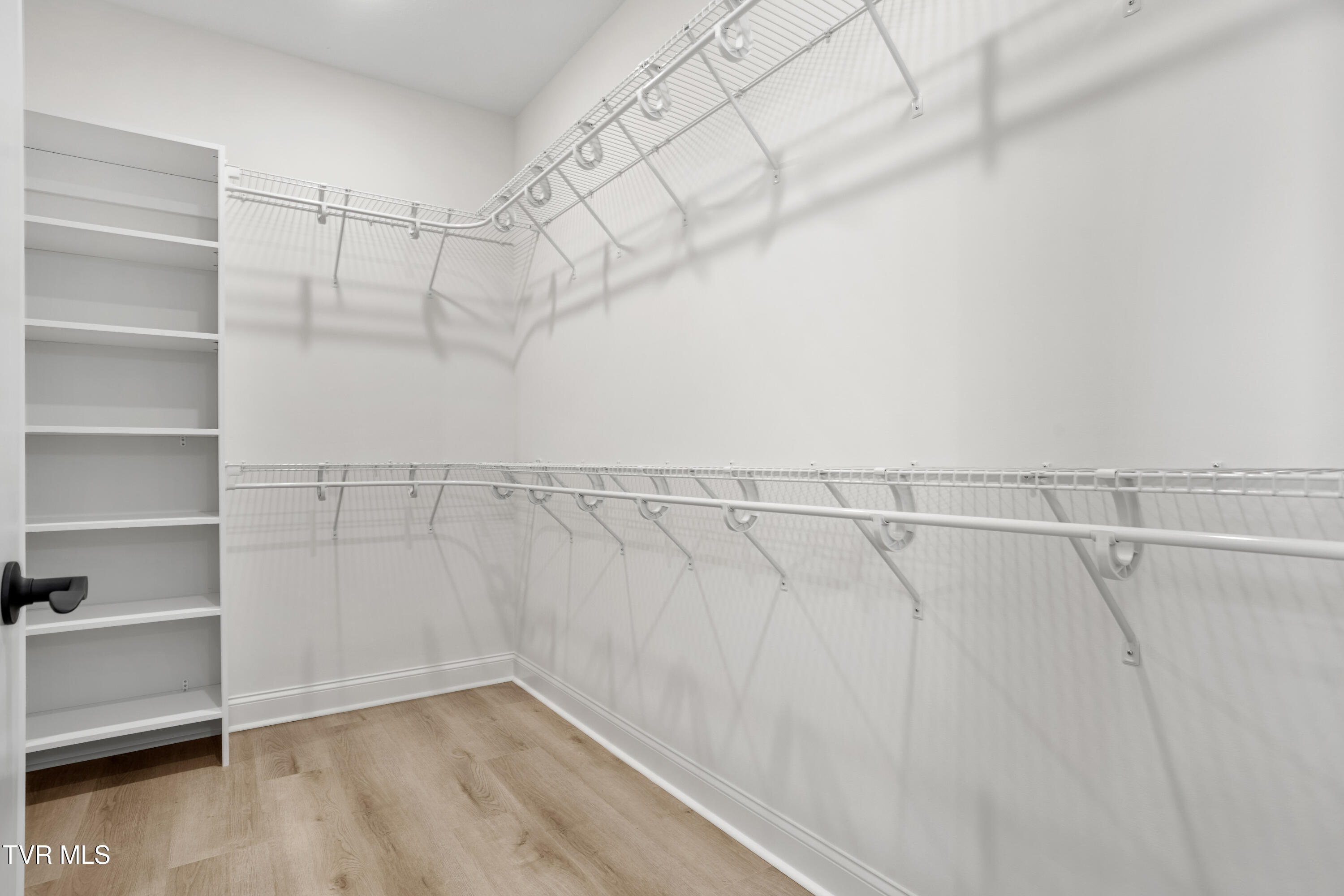 826 Hairetown Road Jonesborough, TN 37659 - Photo 25 of 37 Owners Closet