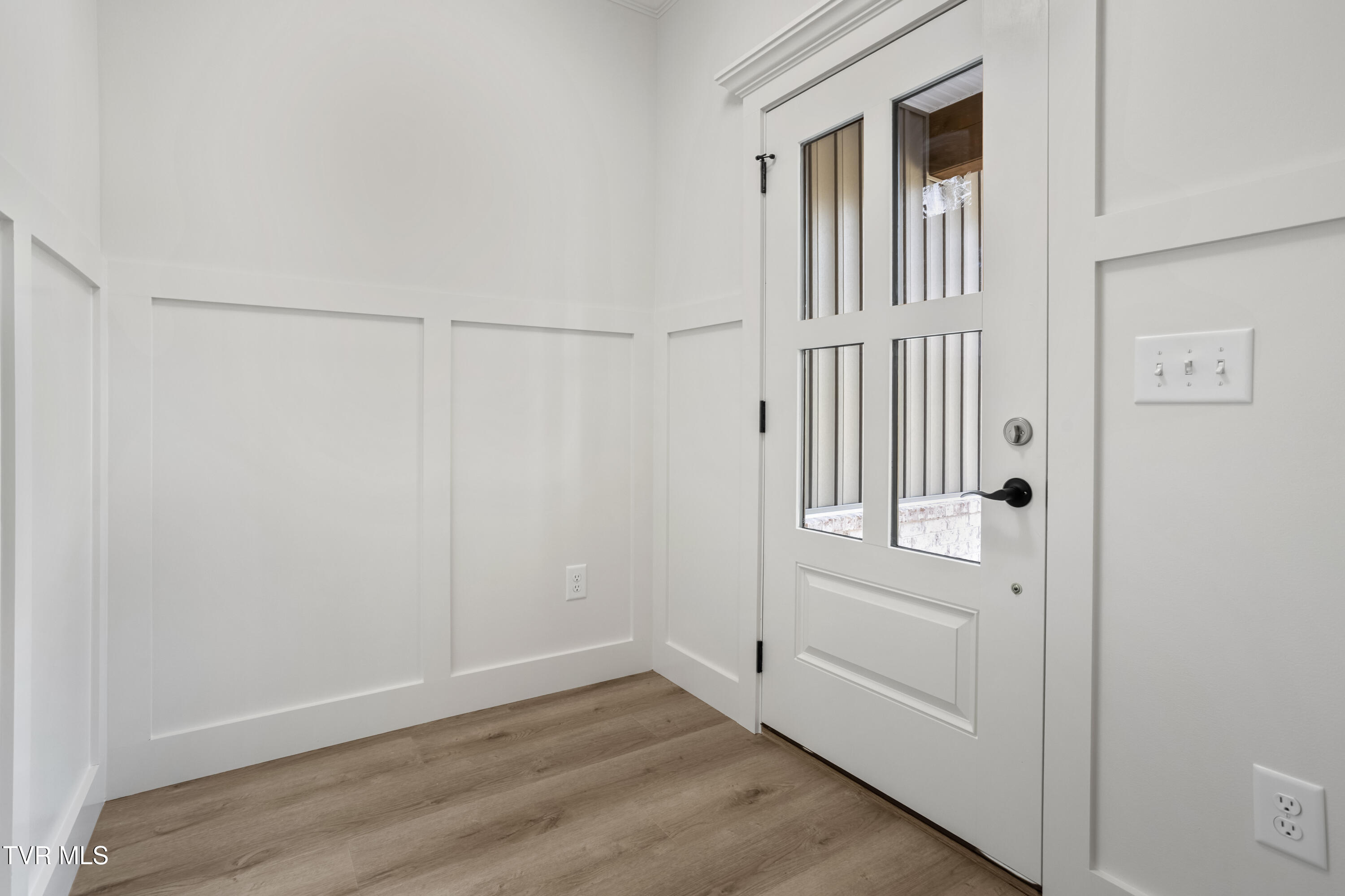 826 Hairetown Road Jonesborough, TN 37659 - Photo 5 of 37 Foyer