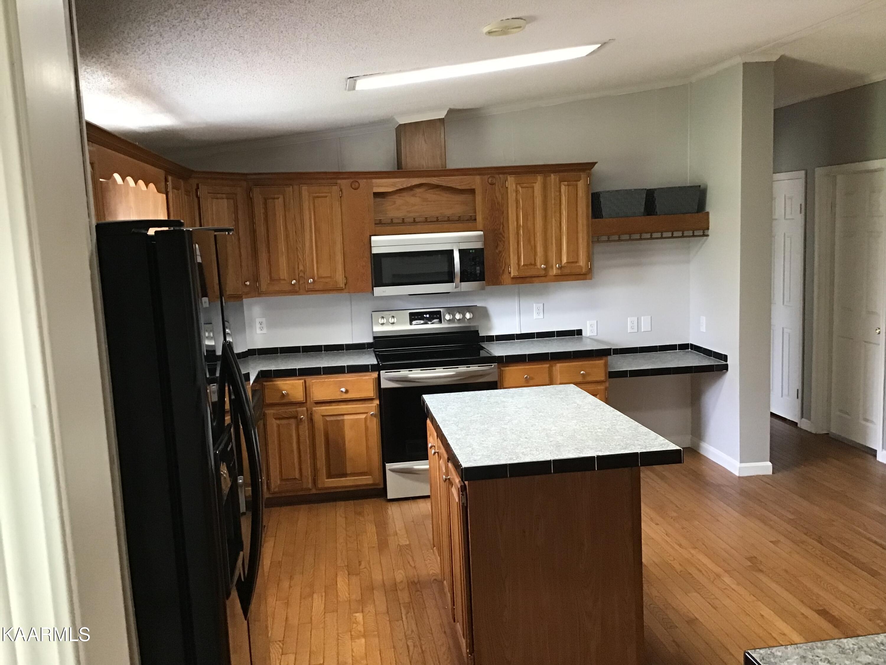 140 Keagle Farm Road Crossville, TN 38571 - Photo 6 of 14 E920F6E8-934B-4CE7-B863-6524B1377A61