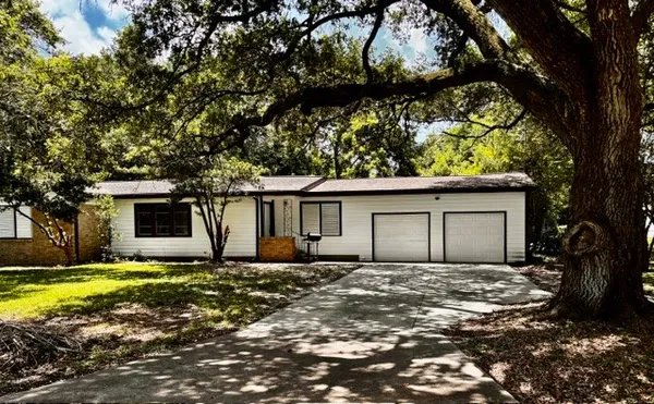 $218,792 | 2419 Meadow Lane, La Marque, TX 77568