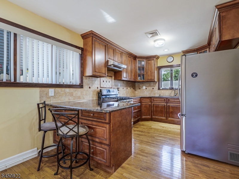 24 Winthrop Road Edison, NJ 08817 - Photo 9 of 14