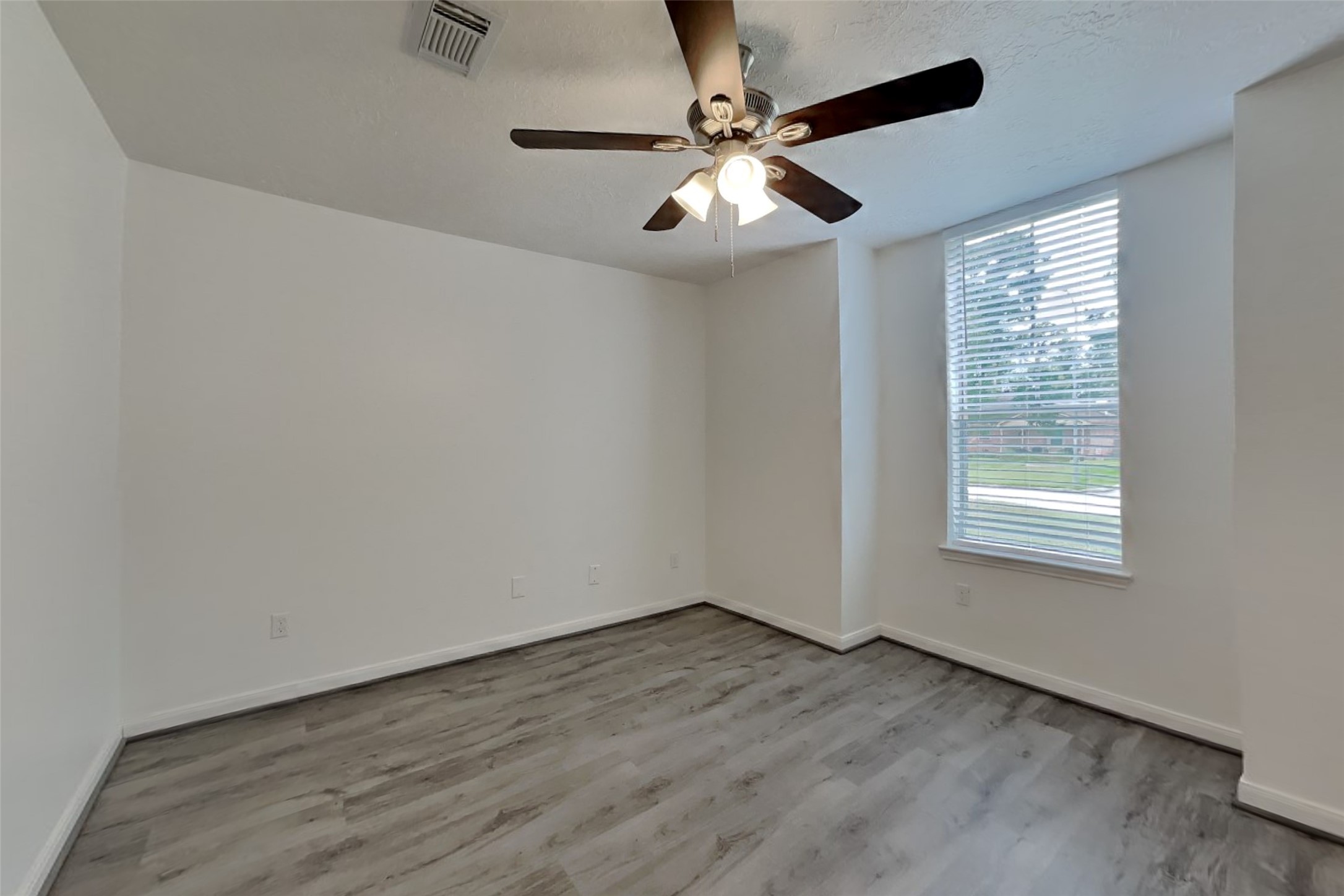 1915 Creston Drive Spring, TX 77386 - Photo 13 of 18