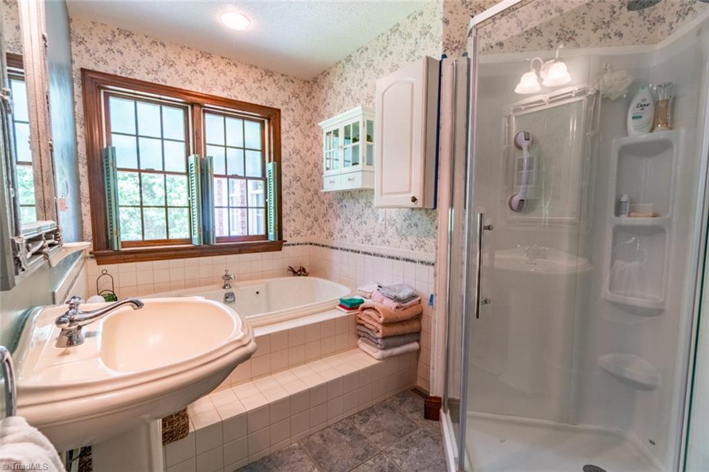 136 Hartgrove Road King, NC 27021 - Photo 20 of 32