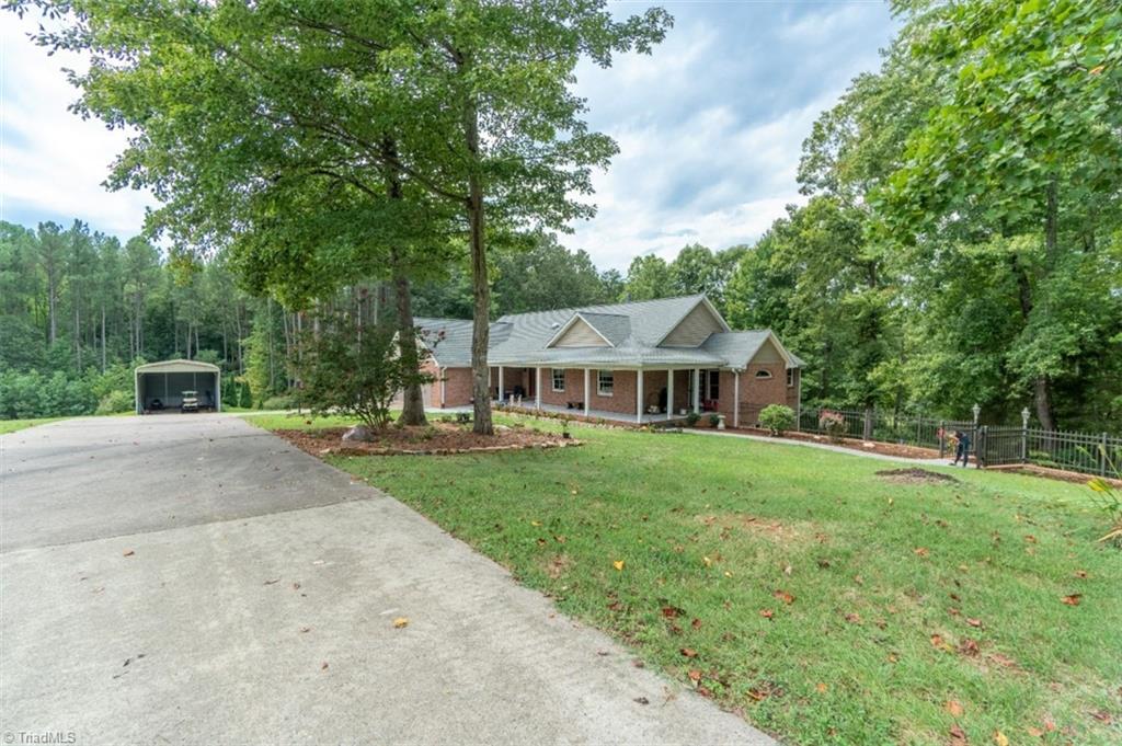 136 Hartgrove Road King, NC 27021 - Photo 3 of 32
