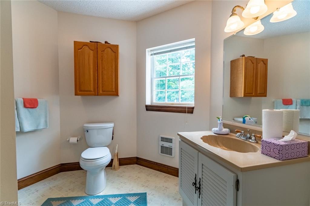 136 Hartgrove Road King, NC 27021 - Photo 26 of 32