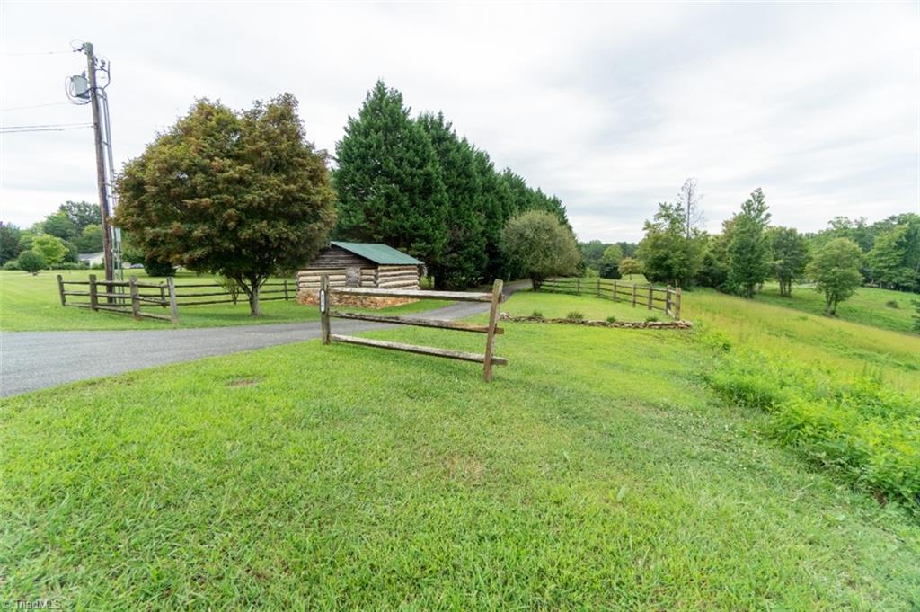 136 Hartgrove Road King, NC 27021 - Photo 31 of 32