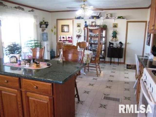 3405 Sand Road Erie, IL 61250 - Photo 2 of 9