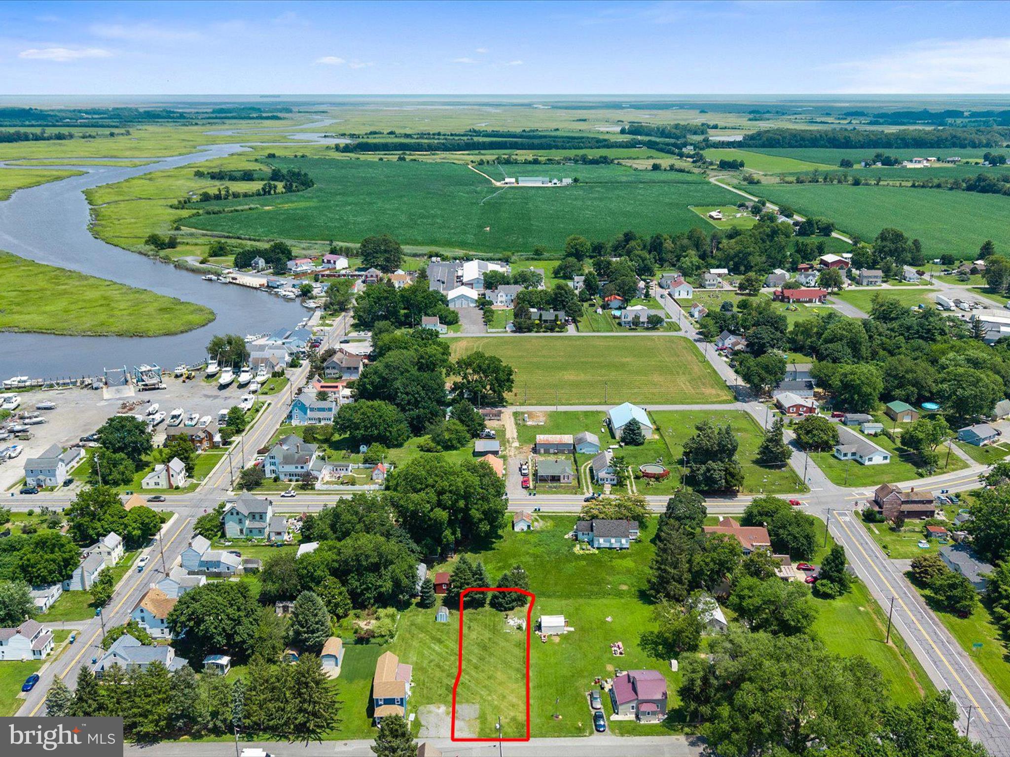 54 West Street Leipsic, DE 19901 - Photo 2 of 8 a view of a city