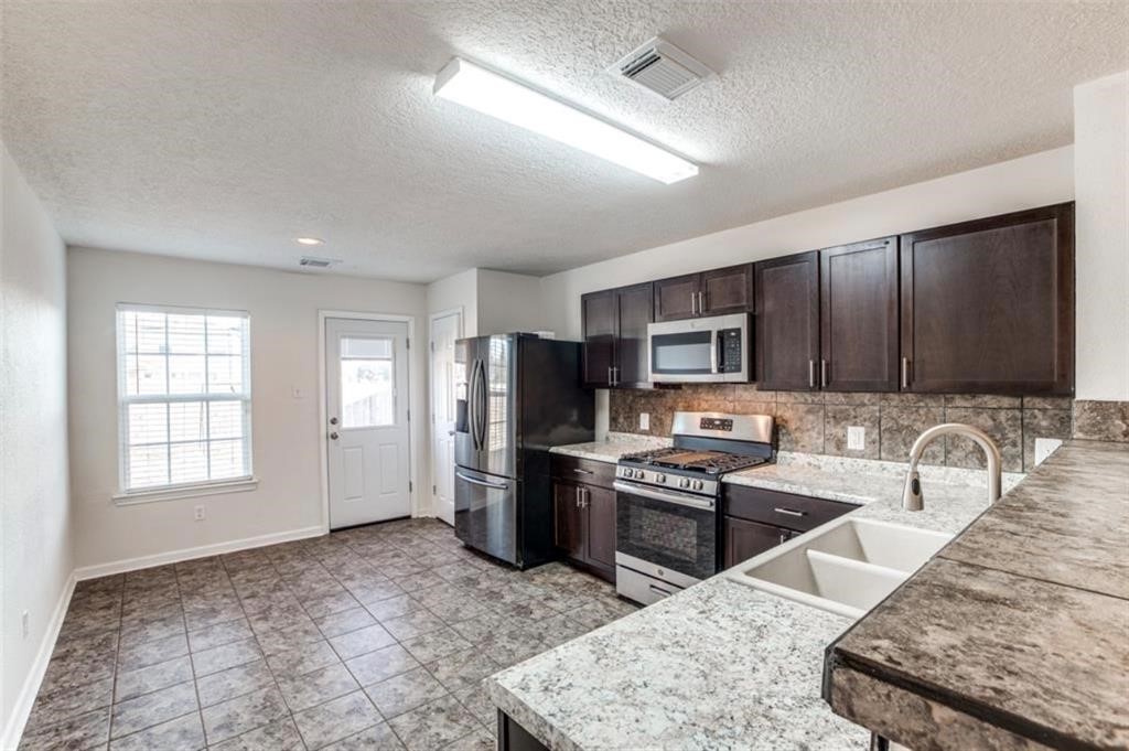 19346 Bold River Road Tomball, TX 77375 - Photo 4 of 26