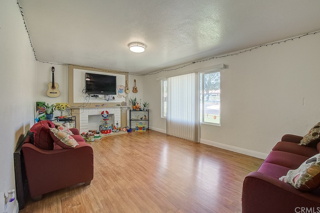 24700 Fourl Road Newhall, CA 91321 - Photo 11 of 59 Gallery Image 11