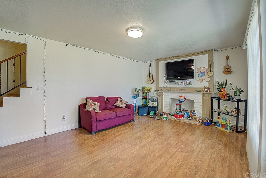 24700 Fourl Road Newhall, CA 91321 - Photo 12 of 59 Gallery Image 12